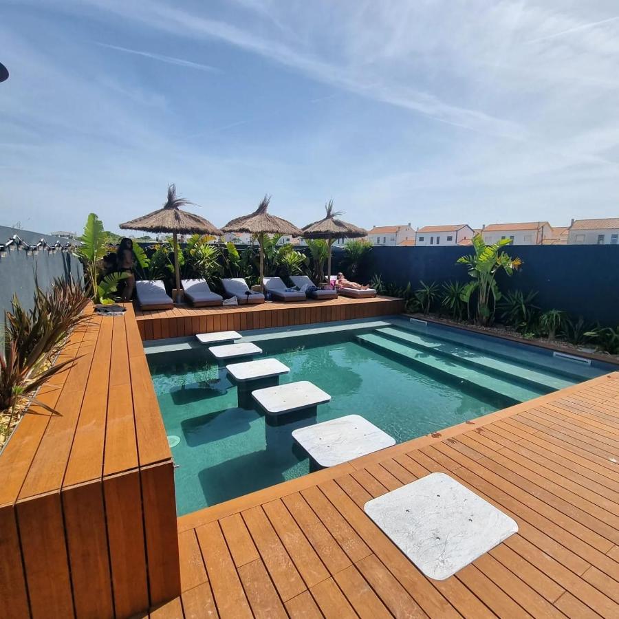 פניש The Salty Pelican Yoga & Surf Retreat מראה חיצוני תמונה
